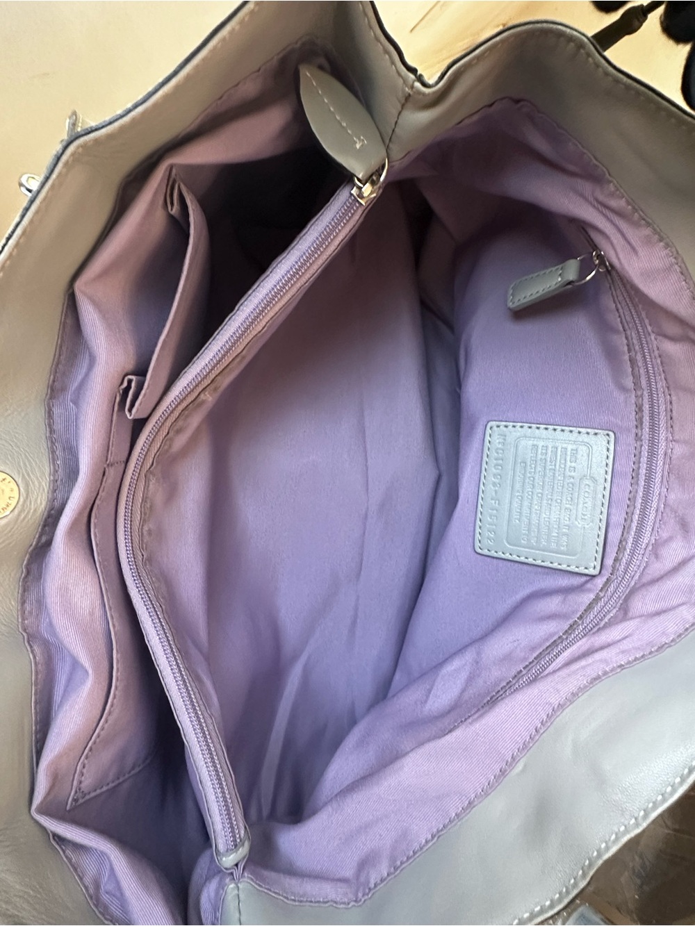 Coach Penelope Signature Sateen satchel in a grey and silver - Picture 10 of 11
